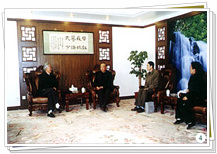 中國紡織機(jī)械器材工業(yè)協(xié)會(huì)名譽(yù)理事長(zhǎng)凌寶銀親臨我司視察
